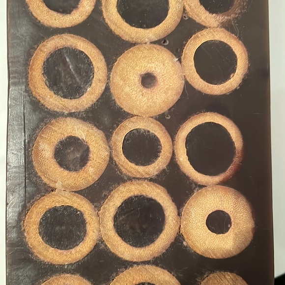 Solid candle accent. Unscented. Made in Thailand. - Picture 5 of 5